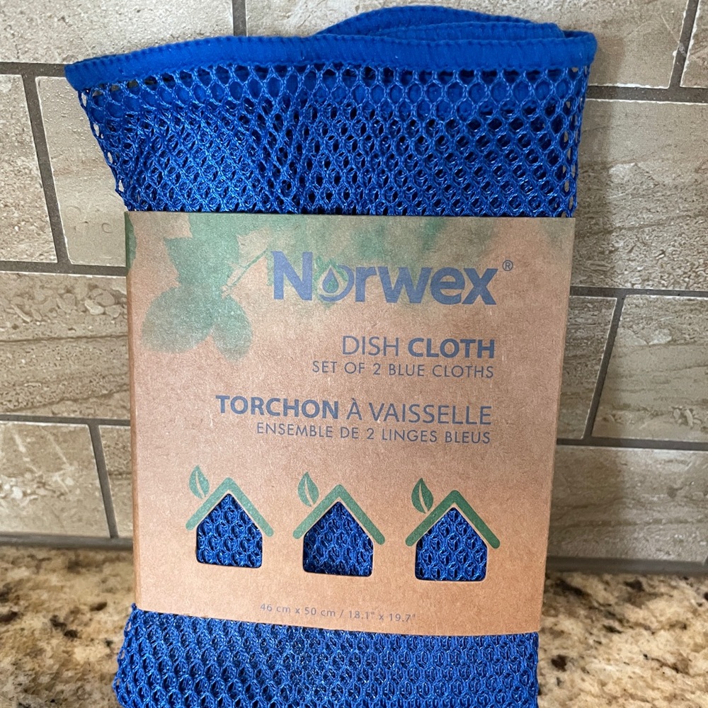 ONE Norwex Dish Cloth, Blue. New with packaging.
